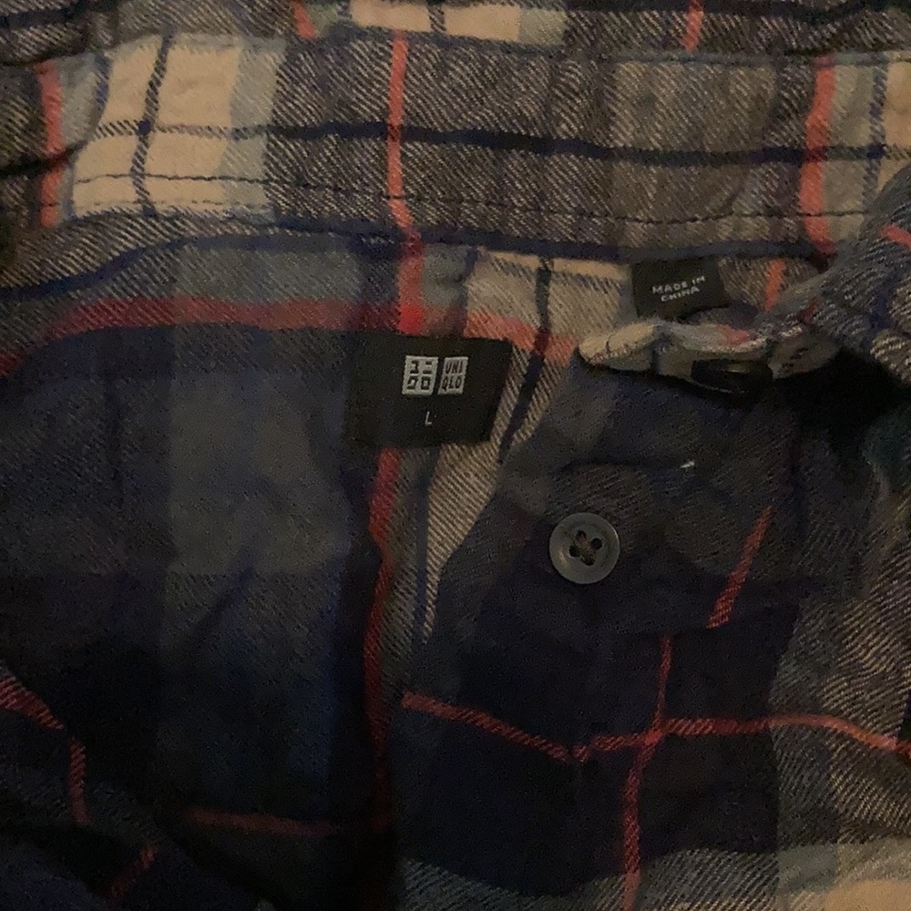 Uniqlo button up - Picture 3 of 6